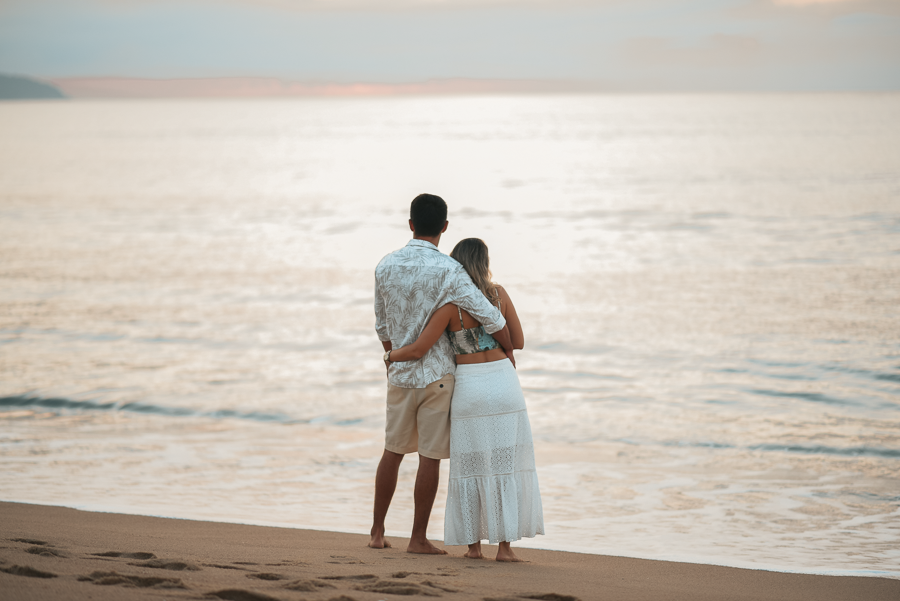 pre wedding na praia ensaio fotografico na praia nascer do sol fotografo no litoral