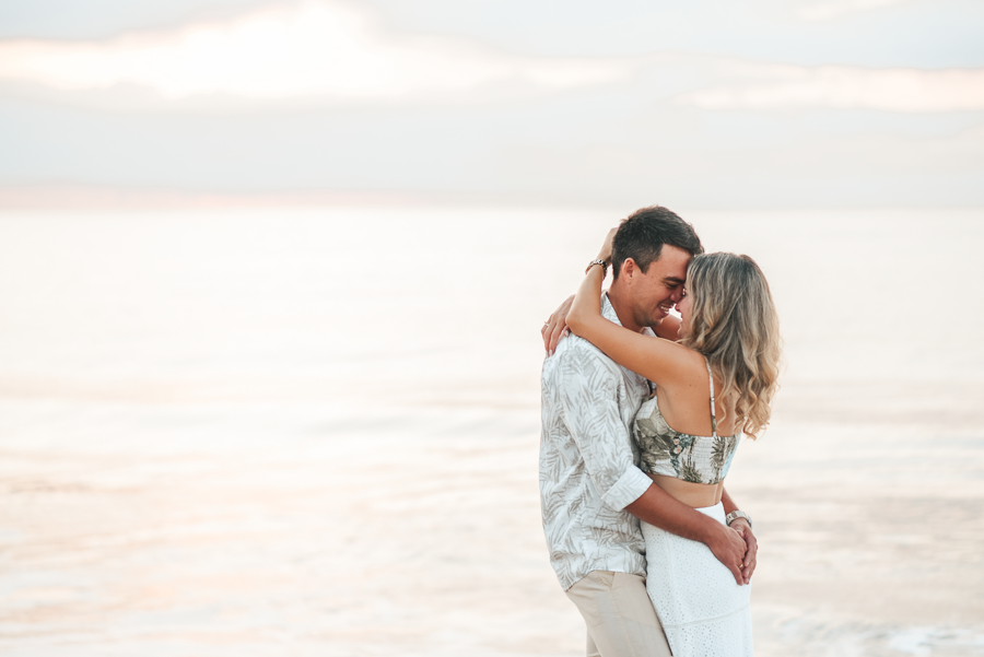 pre wedding na praia ensaio fotografico na praia nascer do sol fotografo no litoral