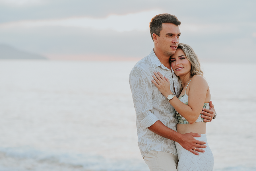 pre wedding na praia ensaio fotografico na praia nascer do sol fotografo no litoral