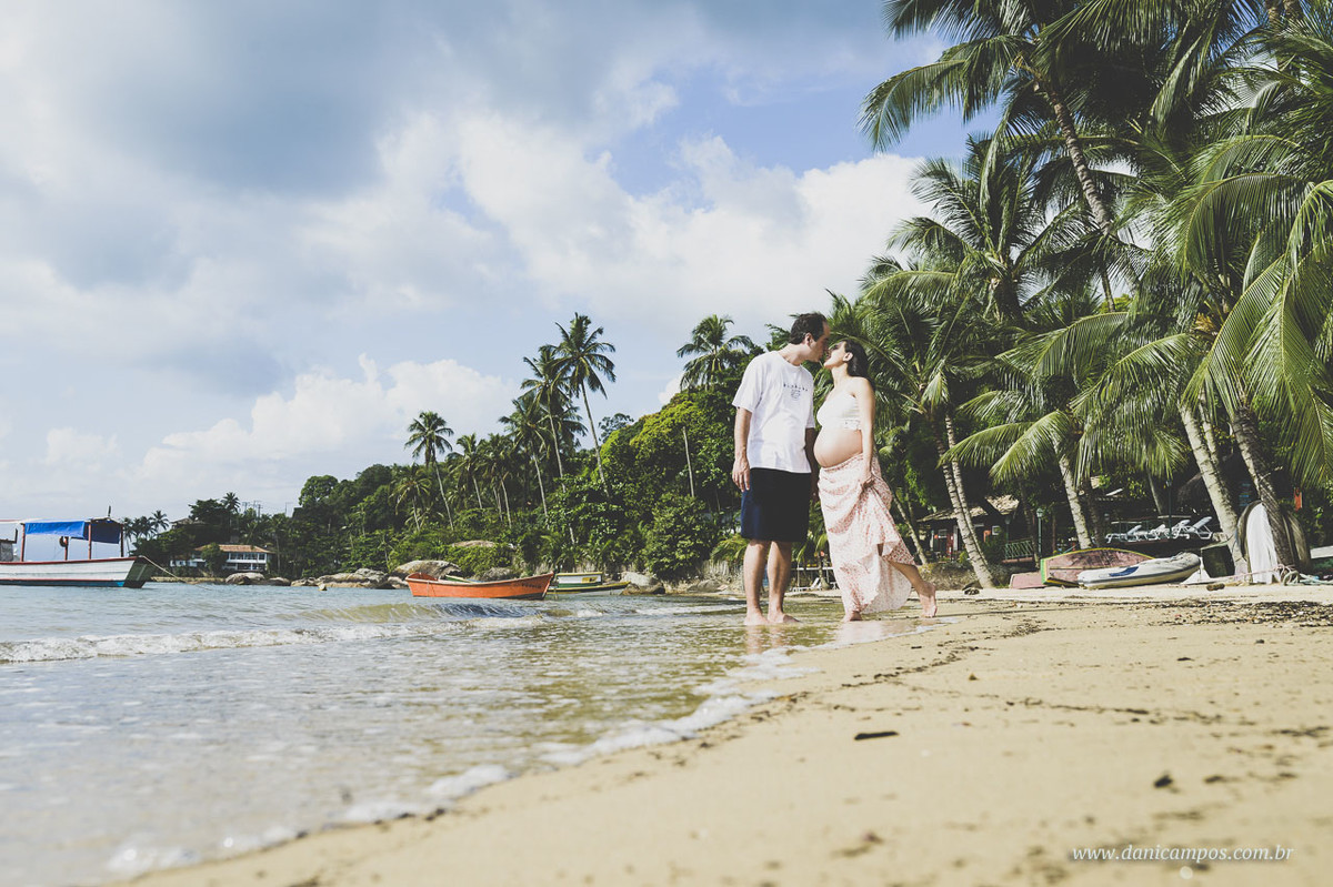 Ilha Bela, fotografia gestante, ensaio gestante, ensaio gestante na praia, Ilha Bela, gestante, maternidade