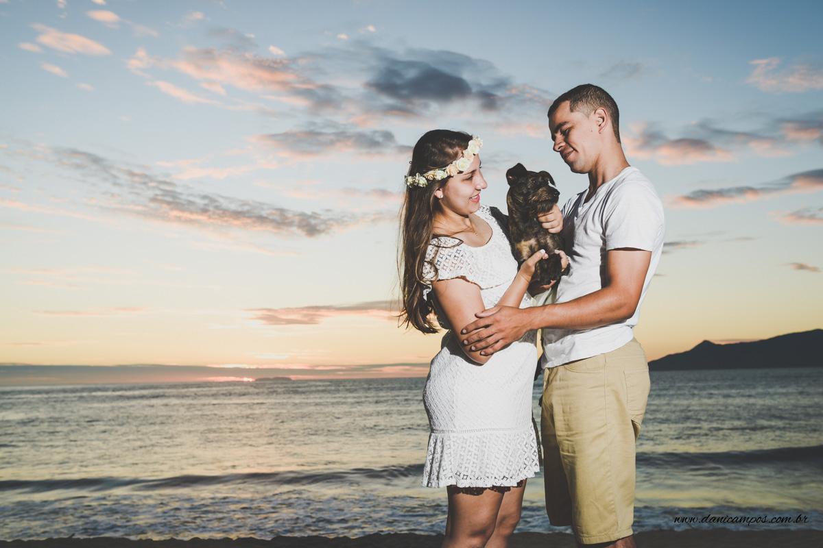 dani campos fotografia, casamento na praia, ensaio casaamento, pre wedding, fotografos no litoral, Caraguatatuba, Ilha Bela, nascer do sol, dog, casar na praia