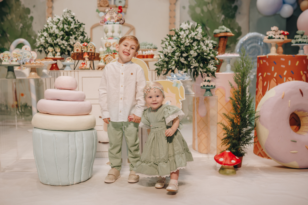 Aniversário duplo com tema de João e Maria