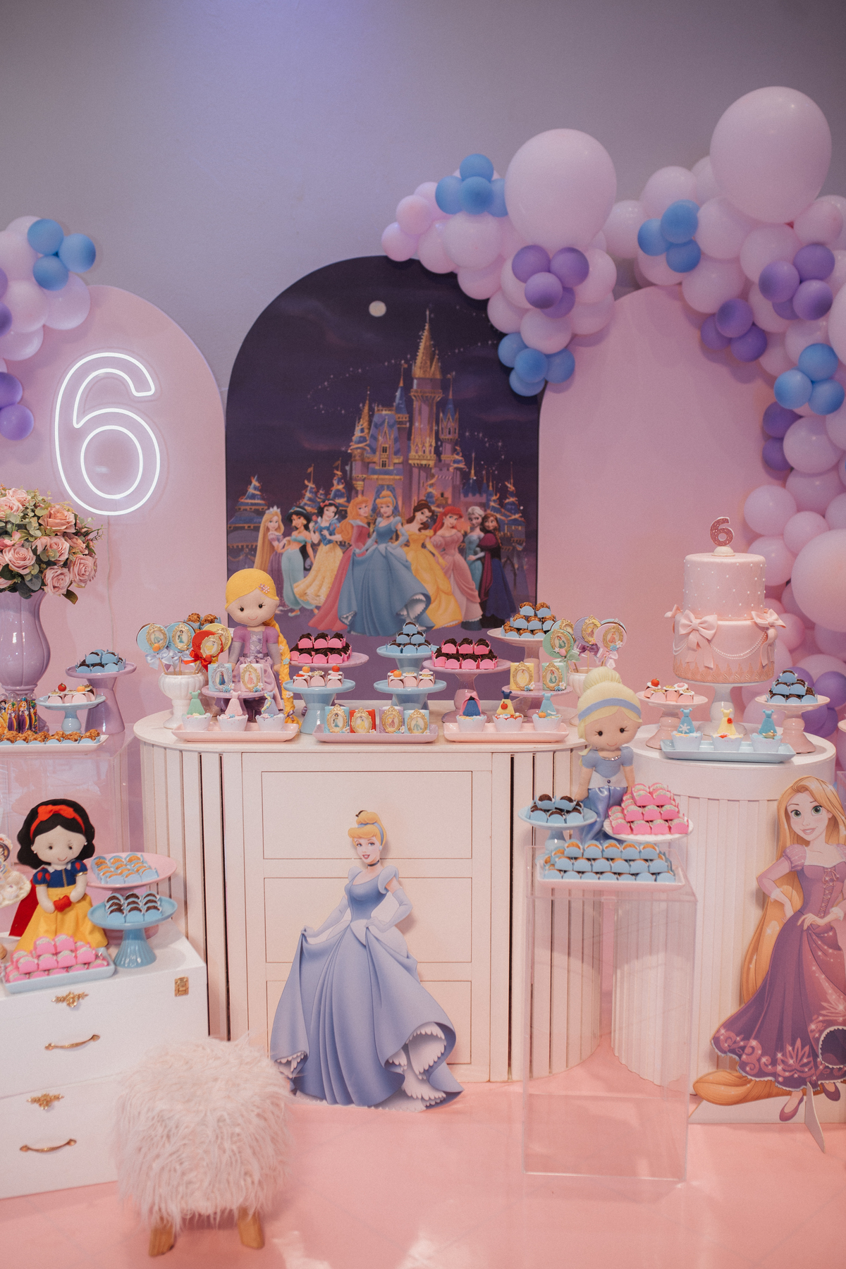 Aniversário infantil com tema da Cinderela