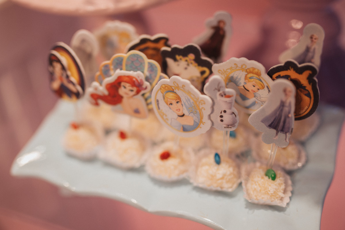 Aniversário infantil com tema da Cinderela