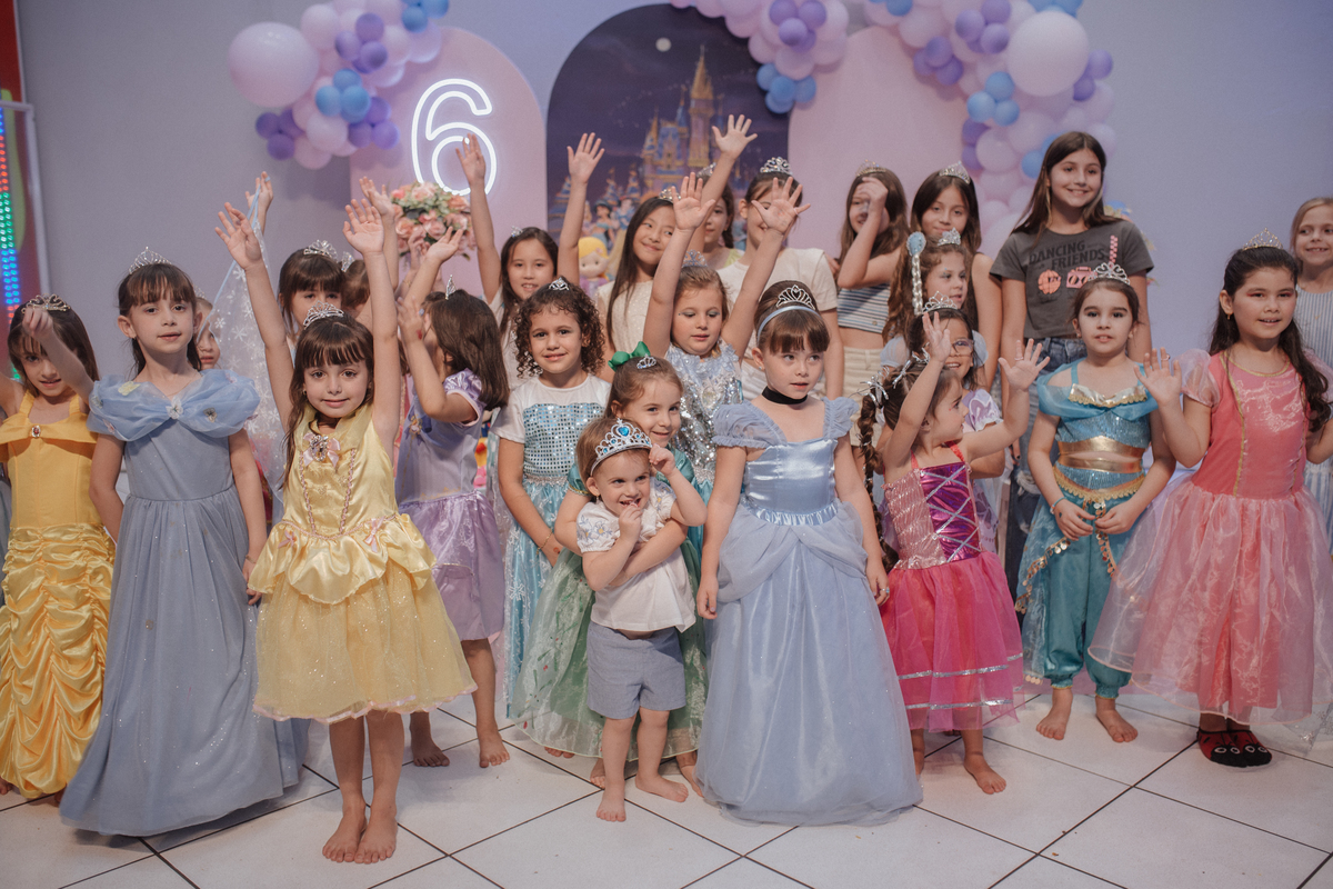 Aniversário infantil com tema da Cinderela