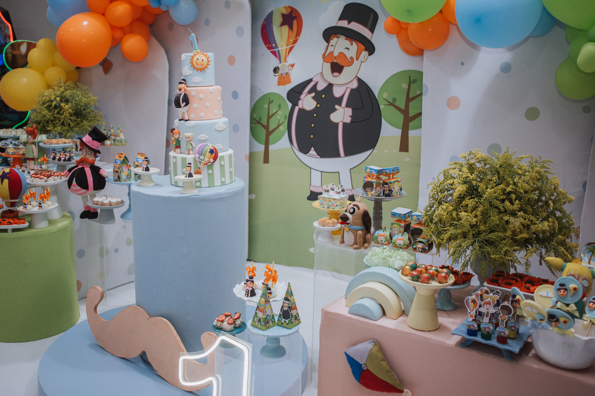 Aniversário infantil com tema do Mundo Bita