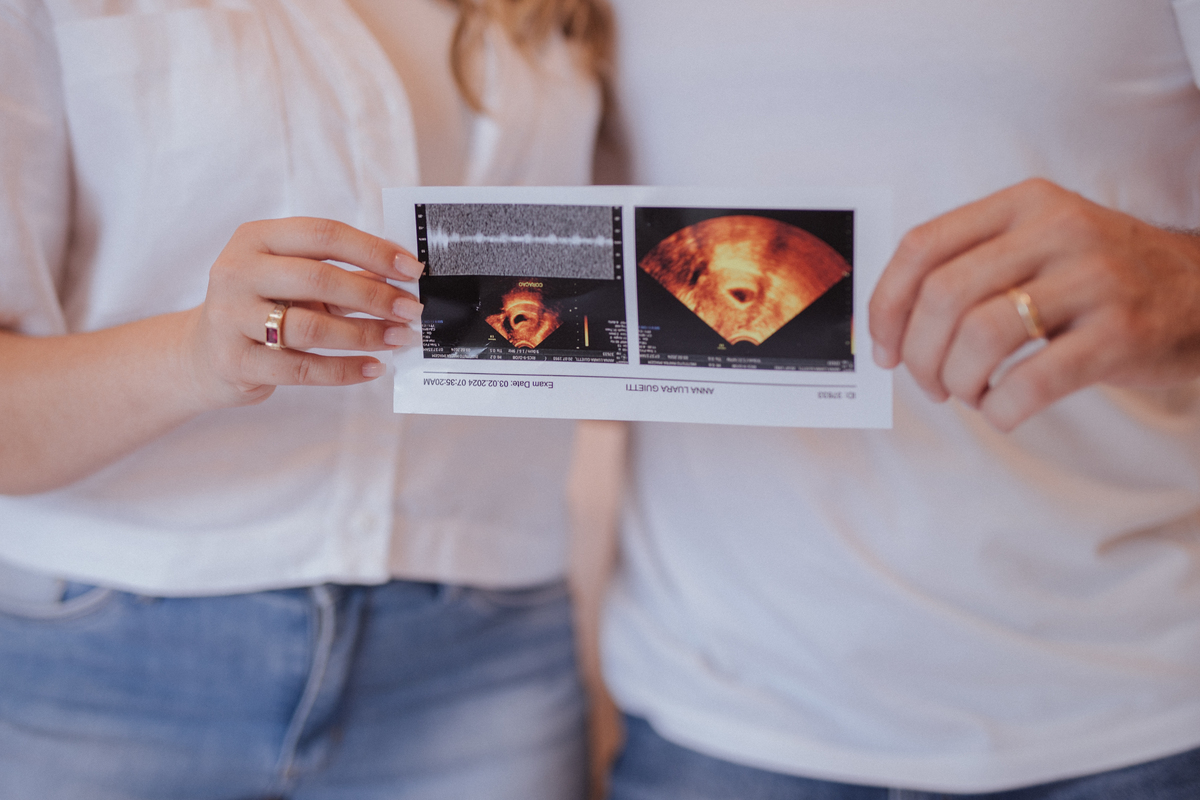 Ensaio revelação da gravidez em casa