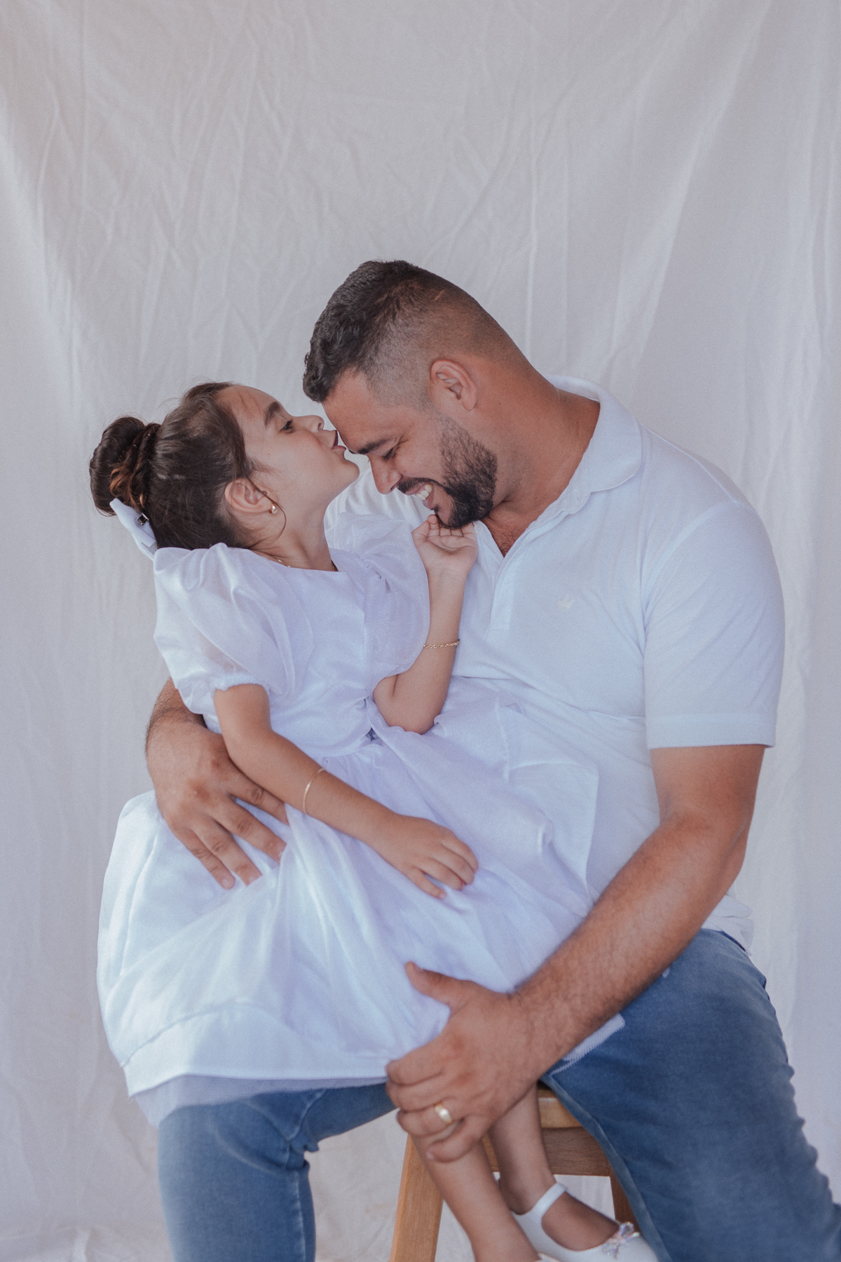 ensaio de 4 anos minimalista em casa