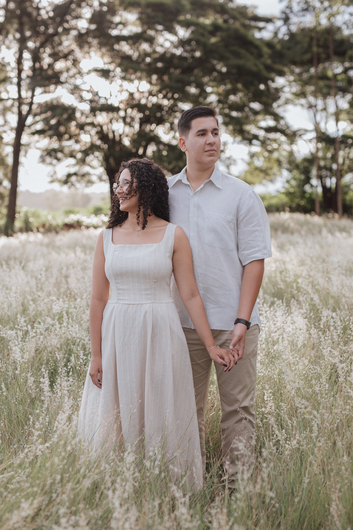 ensaio de casal no campo