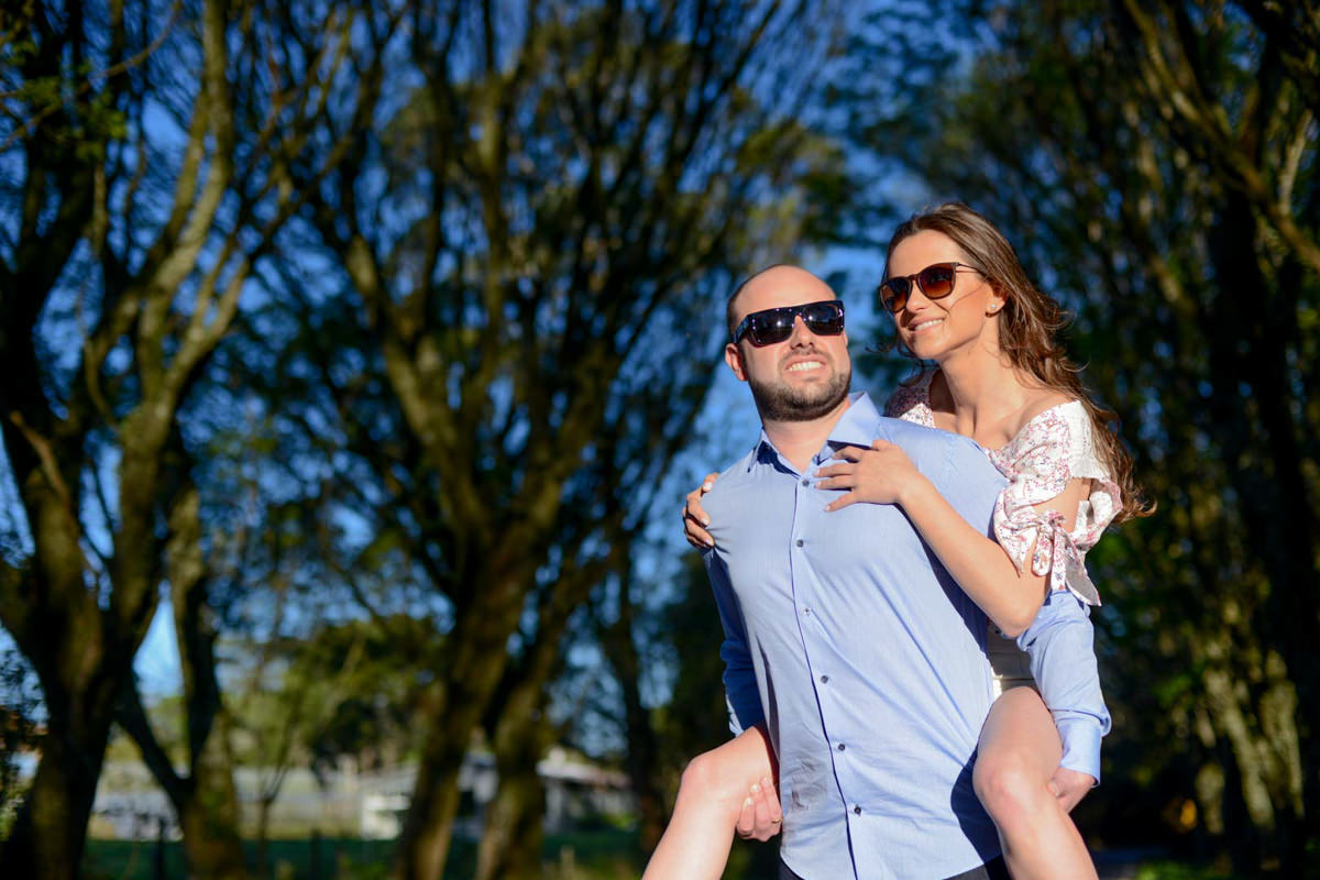 Ensaio pre wedding do casal Larissa e Cícero fotografado pelo melhor fotógrafo de ensaios e casamento em Campo Largo e Curitiba, Michel Druziki. 