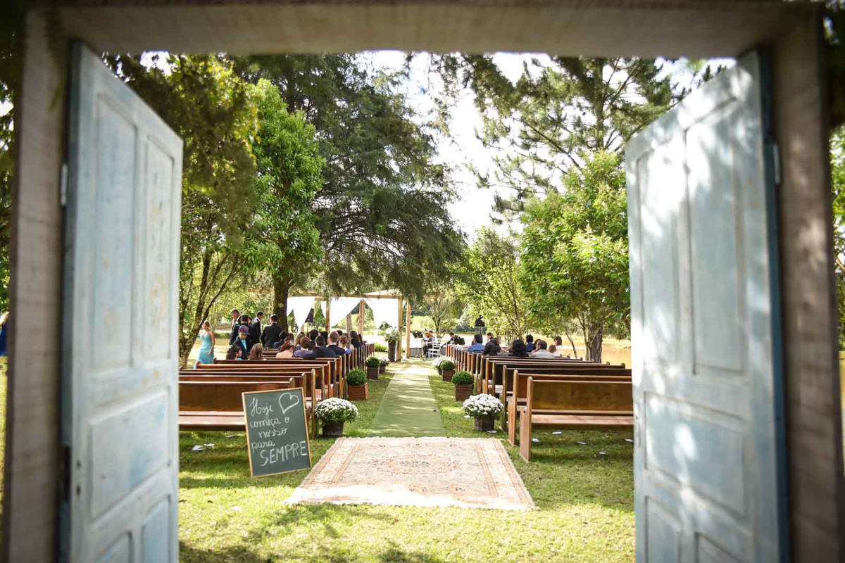 Decoração fofa de casamento de dia ao ar livre hoje começa o nosso para sempre
