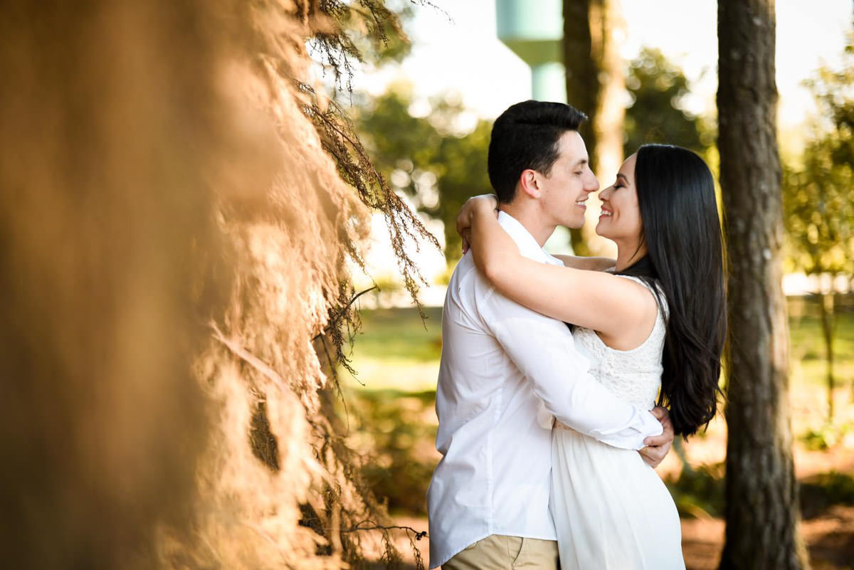 ensaio noivos casamento curitiba campo largo casamento no campo rancho P&R regatieri regattieri casamento ao ar livre casamento dia lindo noivos sorrindo