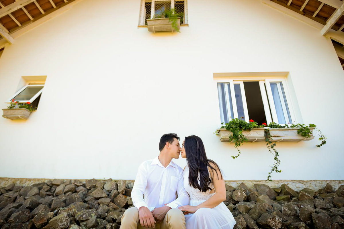ensaio noivos casamento curitiba campo largo casamento no campo rancho P&R regatieri regattieri casamento ao ar livre casamento dia lindo noivos sorrindo