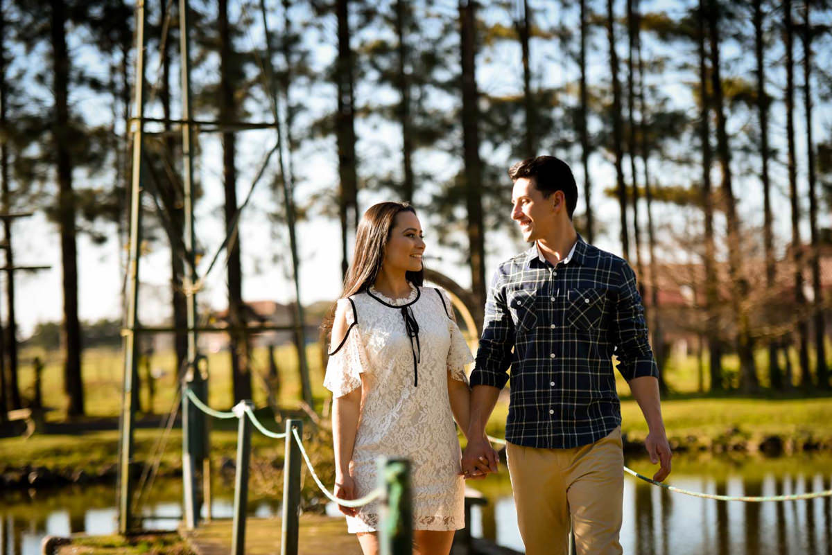 ensaio noivos casamento curitiba campo largo casamento no campo rancho P&R regatieri regattieri casamento ao ar livre casamento dia lindo noivos sorrindo