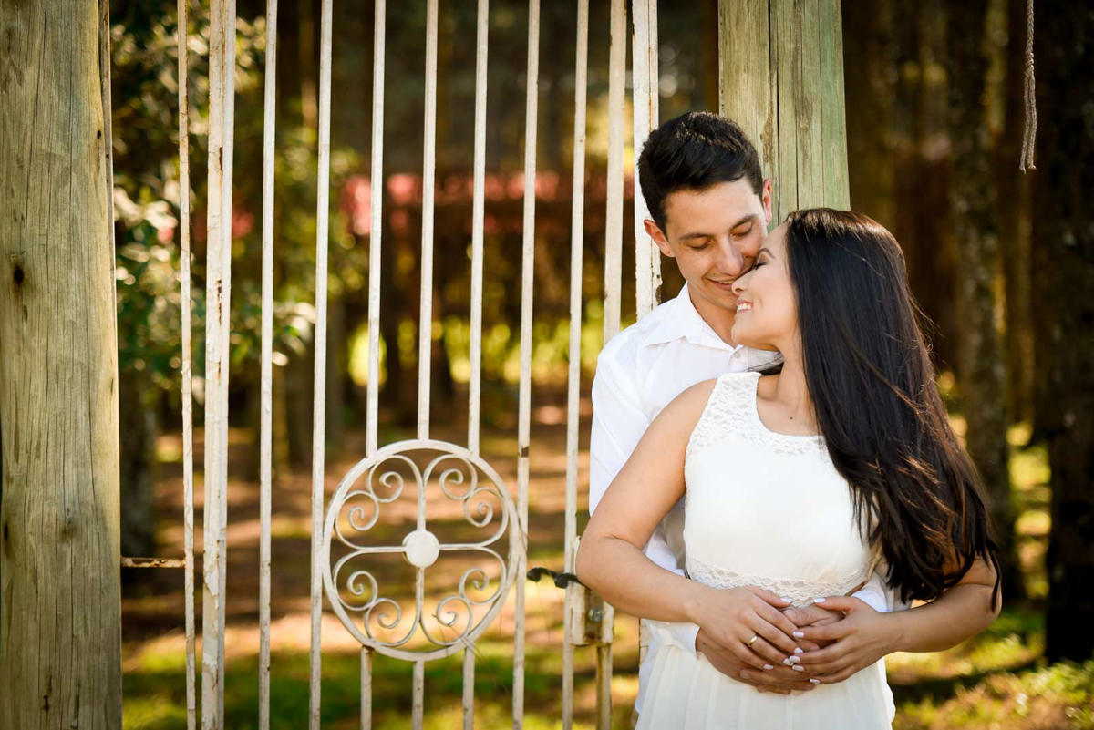 ensaio noivos casamento curitiba campo largo casamento no campo rancho P&R regatieri regattieri casamento ao ar livre casamento dia lindo noivos sorrindo
