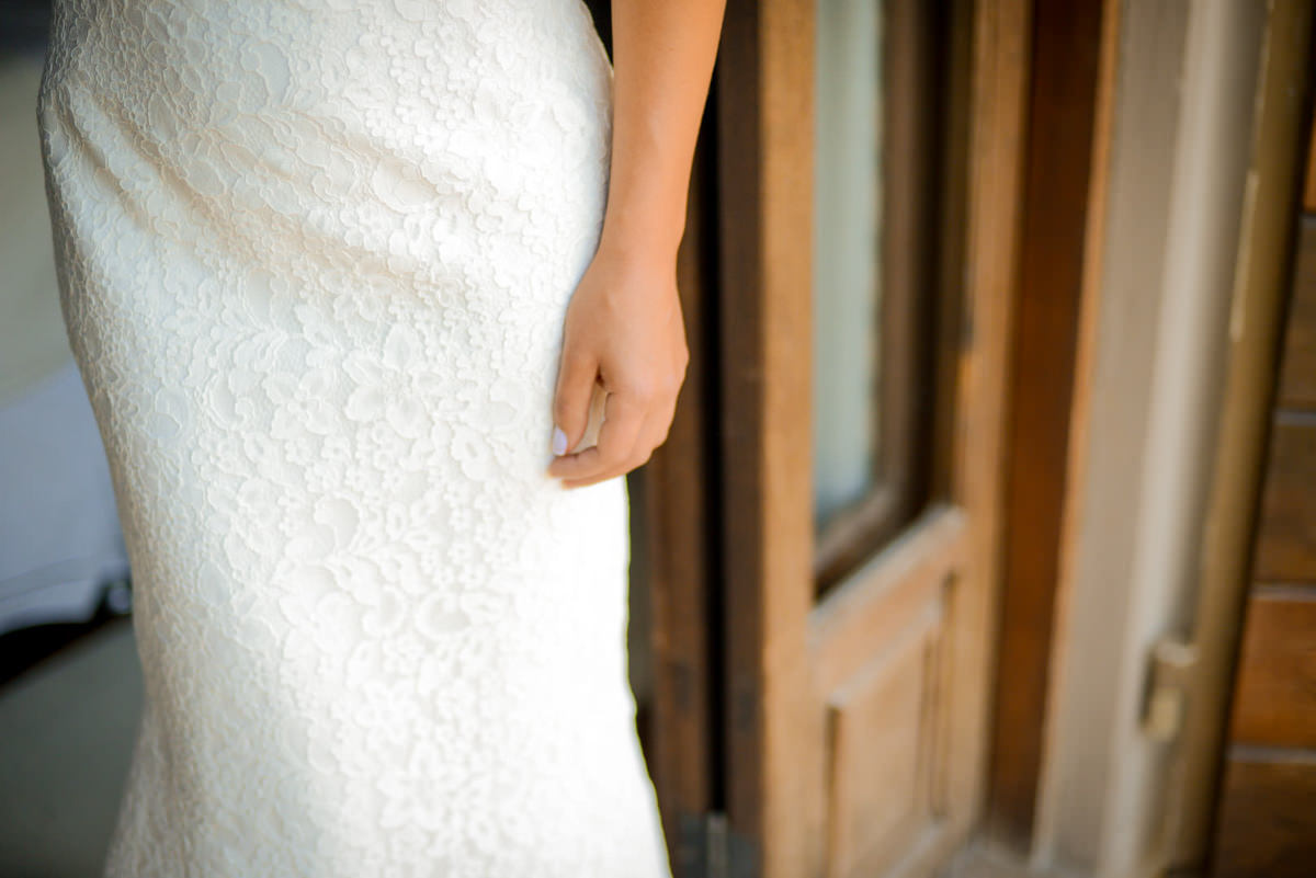 Casamento dos noivos Neriane e Eduardo fotografado pelo melhor fotógrafo de casamentos e ensaios de campo largo e Curitiba, Michel Druziki. Vestido da noiva de renda