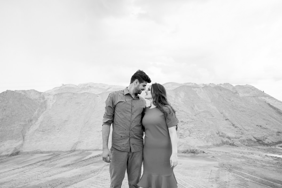 Ensaio dos noivos Gisele e Vinicius em Balsa Nova, região de Curitiba - PR. Próximo a Campo Largo. Um dos melhores ensaios de casamento que já fiz. 