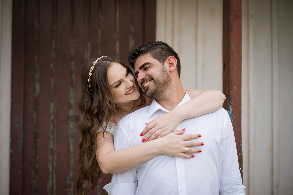 Ensaio dos noivos Gisele e Vinicius em Balsa Nova, região de Curitiba - PR. Próximo a Campo Largo. Um dos melhores ensaios de casamento que já fiz. 