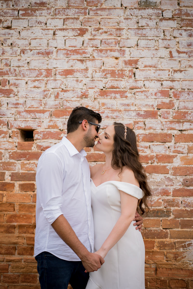 Ensaio dos noivos Gisele e Vinicius em Balsa Nova, região de Curitiba - PR. Próximo a Campo Largo. Um dos melhores ensaios de casamento que já fiz. 