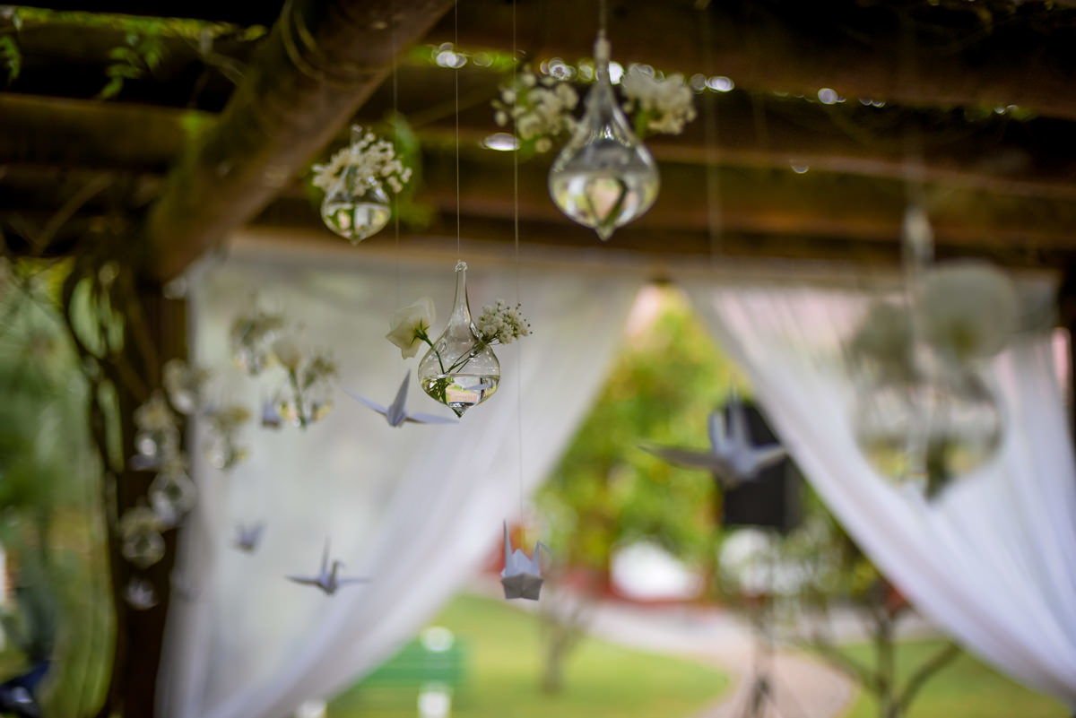 Casamento dos noivos Debora e Felipe realizado no negrão eventos, em Balsa Nova - PR, na região de Curitiba e fotografado pelo fotógrafo de casamentos Michel Druziki. Decoração romântica e simples