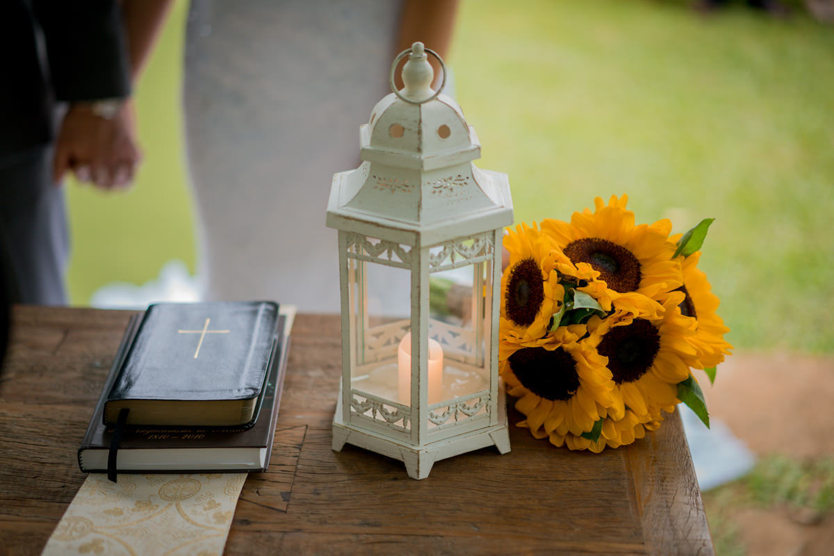 Casamento dos noivos Debora e Felipe realizado no negrão eventos, em Balsa Nova - PR, na região de Curitiba e fotografado pelo fotógrafo de casamentos Michel Druziki. Detalhes da decoração