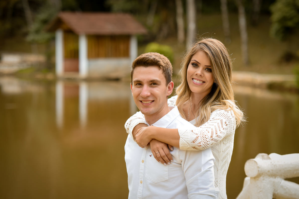 Ensaio de casamento realizado em Campo Largo, região da grande curitiba. Fotografo no Brasil e exterior, consulte a agenda e faça foto lindas como essas. Michel Druziki Fotografia de casamentos.