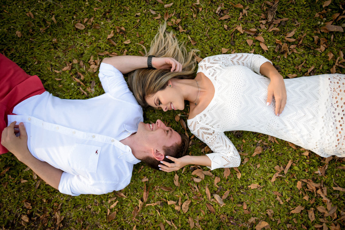 Ensaio de casamento realizado em Campo Largo, região da grande curitiba. Fotografo no Brasil e exterior, consulte a agenda e faça foto lindas como essas. Michel Druziki Fotografia de casamentos.