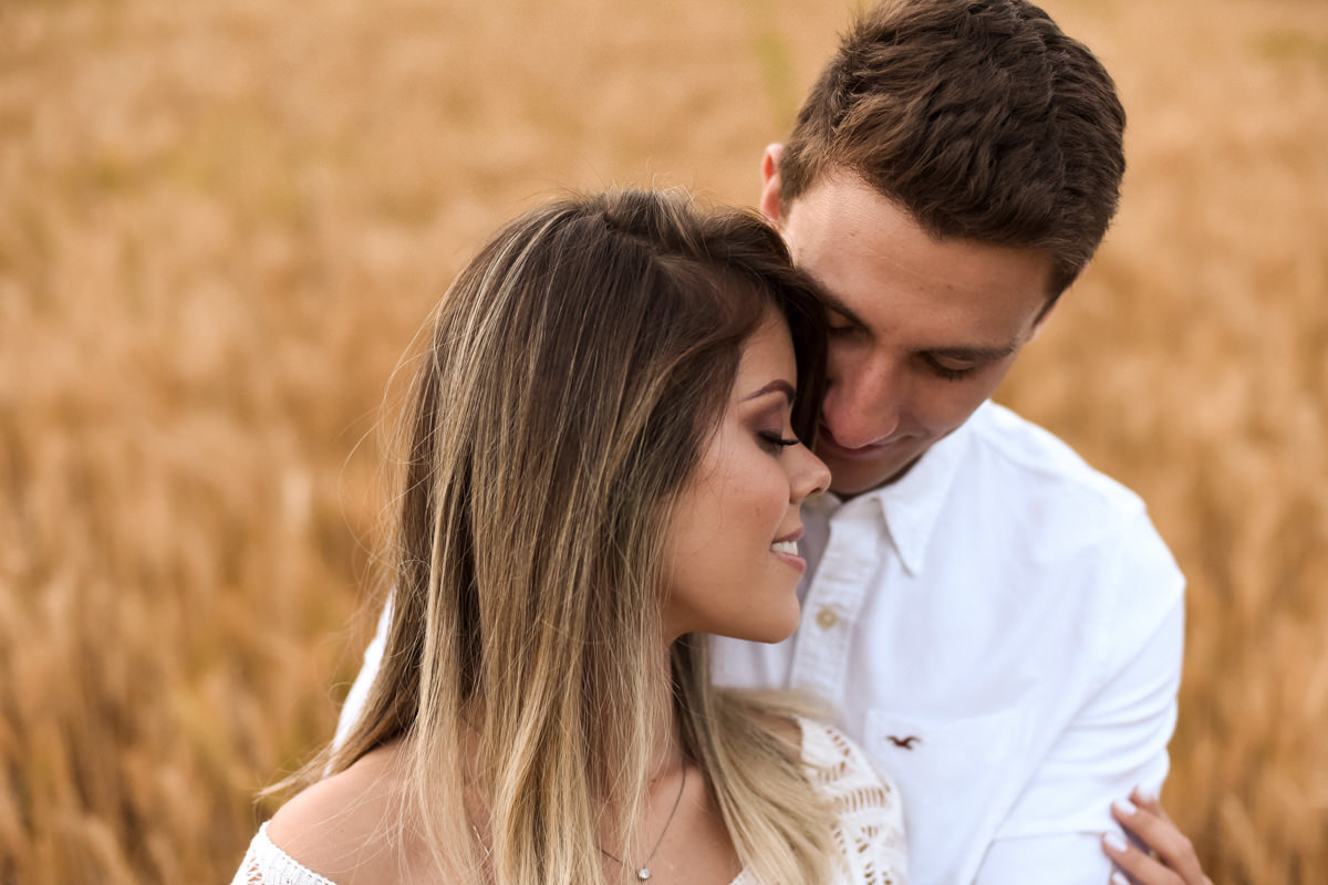 Ensaio de casamento realizado em Campo Largo, região da grande curitiba. Fotografo no Brasil e exterior, consulte a agenda e faça foto lindas como essas. Michel Druziki Fotografia de casamentos. Fotografia no Campo.