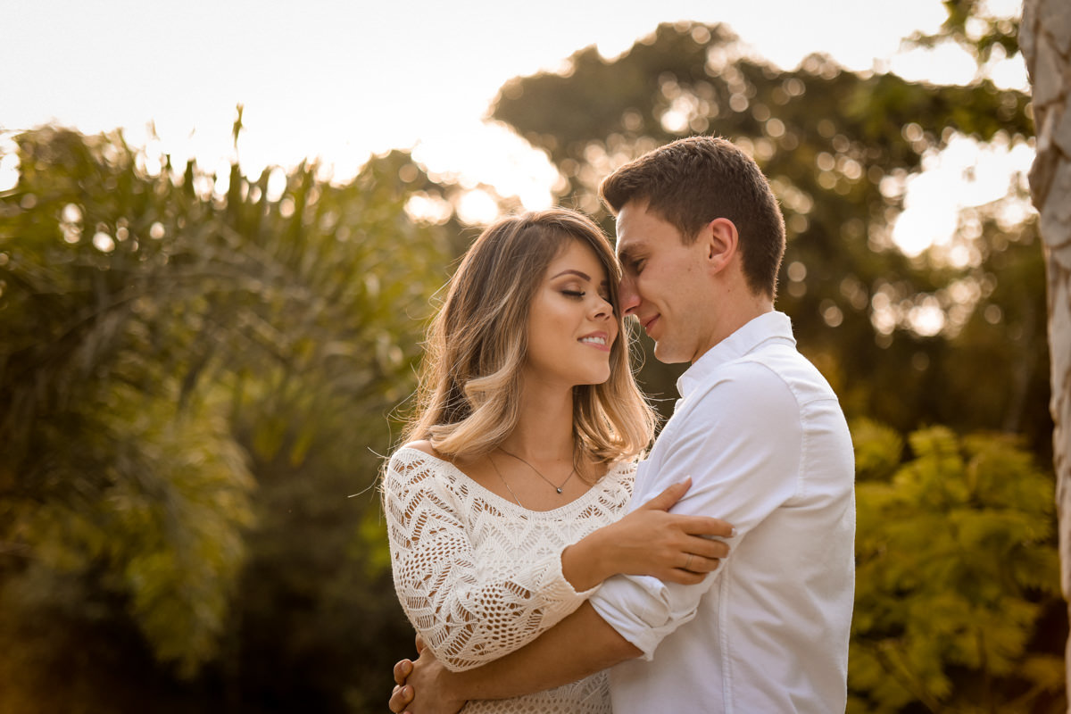 Ensaio de casamento realizado em Campo Largo, região da grande curitiba. Fotografo no Brasil e exterior, consulte a agenda e faça foto lindas como essas. Michel Druziki Fotografia de casamentos.