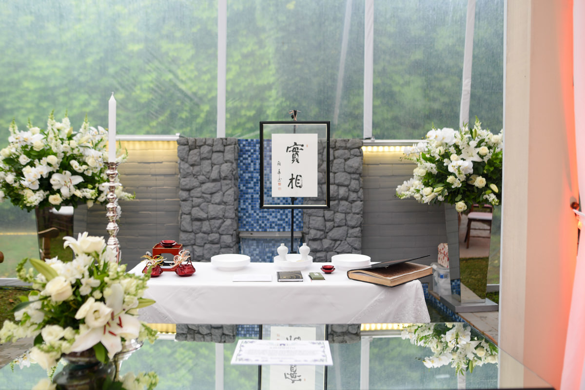 O fotógrafo de casamentos Michel Druziki, fotografou o casamento sofisticado e lindo do casal Thamis e Alexandre, em um sábado na cidade de Curitiba. O local da cerimônia