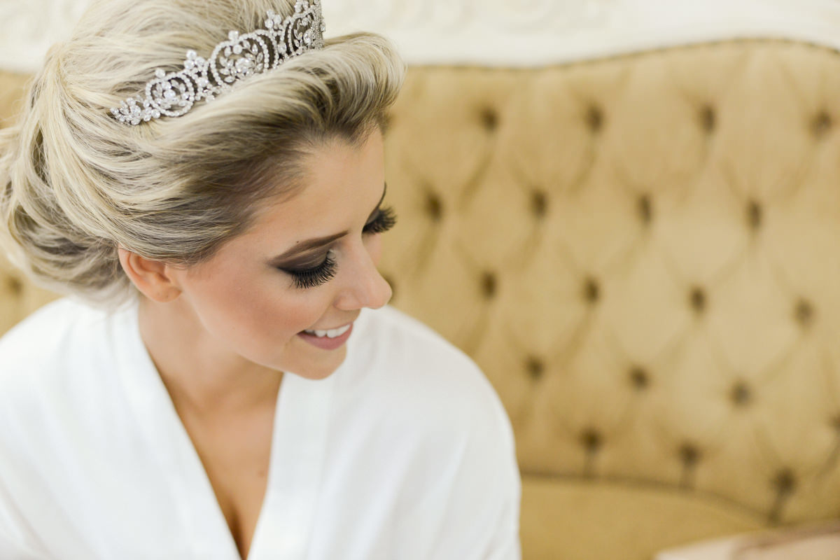 noiva sorrindo casamento campo largo making of noiva