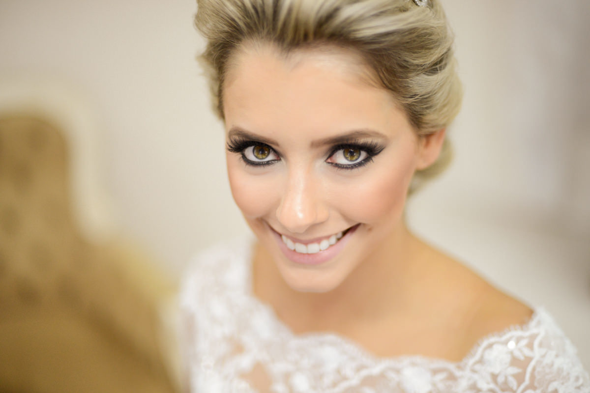 noiva sorrindo casamento campo largo making of noiva