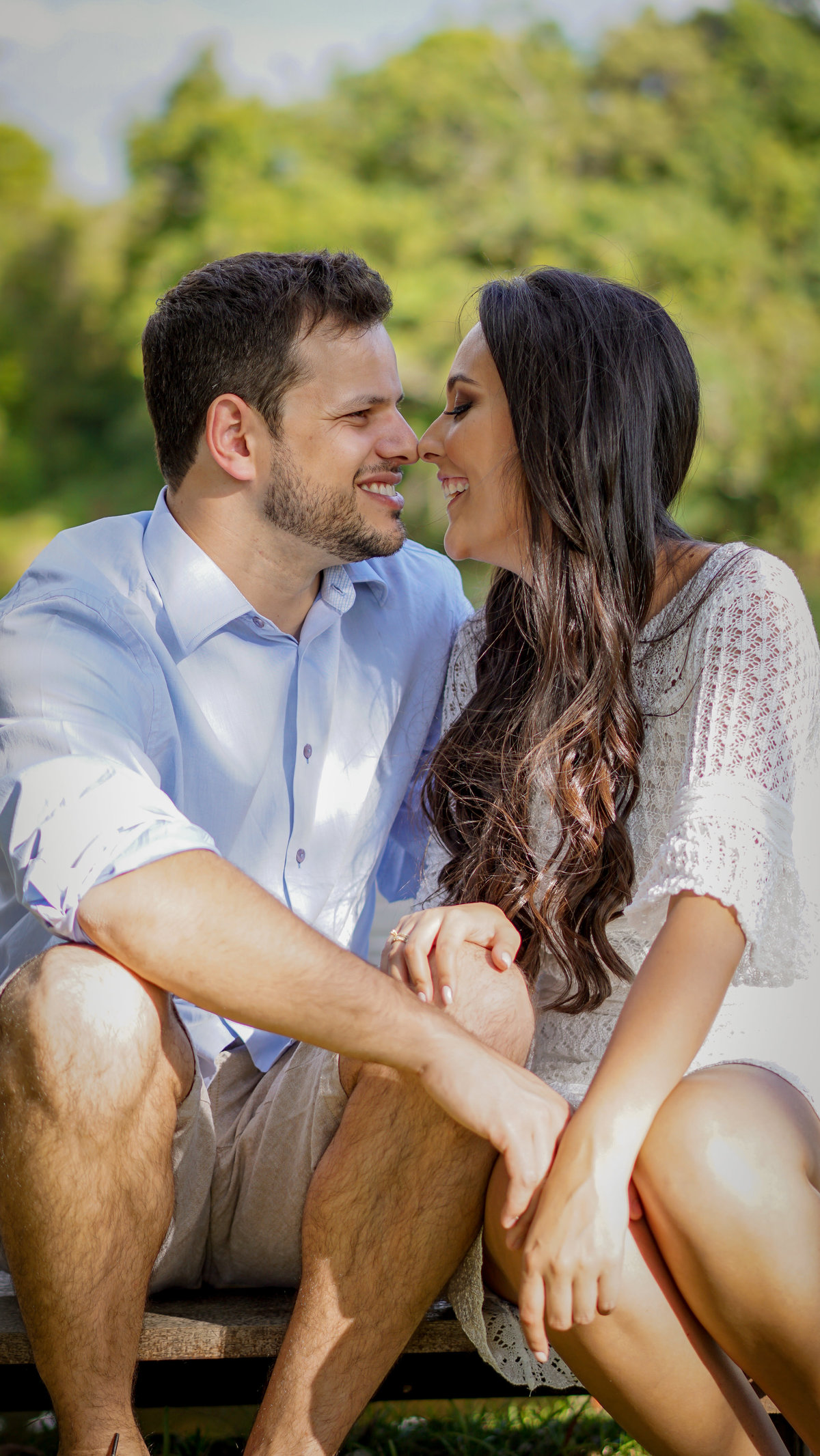 Ensaio maravilhoso de noivos realizado na Chácara das Graças em Curitiba e Araucária. Noivos lindos e felizes para o ensaio. Casamento perfeito, fotos perfeitas, ensaio perfeito. Michel Druziki Fotografia de casamentos no Brasil e Exterior