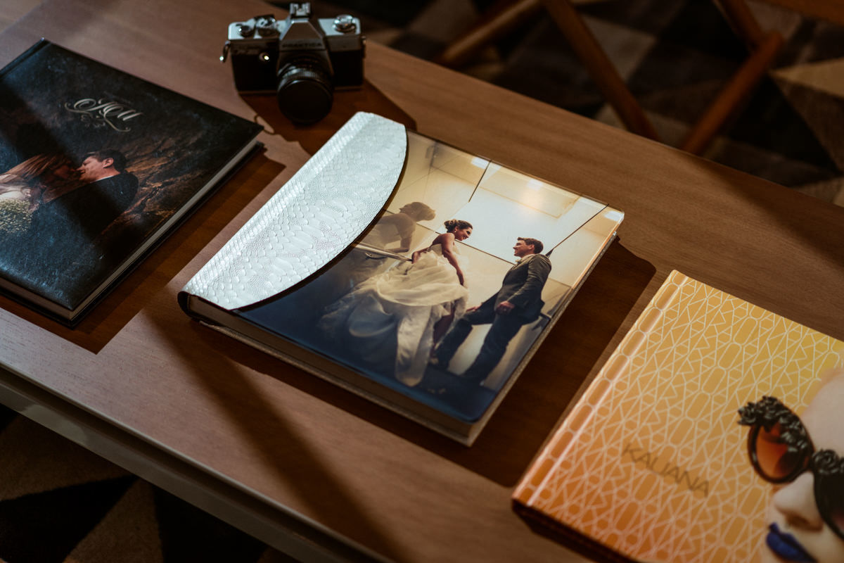o melhor álbum de casamento do brasil fotografado por Michel Druziki. Casamento em Itajaí Santa Catarina, fotografado por um dos melhores fotógrafos do Brasil. Casamento na Praia de Cabeçudas em Itajaí. Recepcionados no Iate Clube de Cabeçudas. 