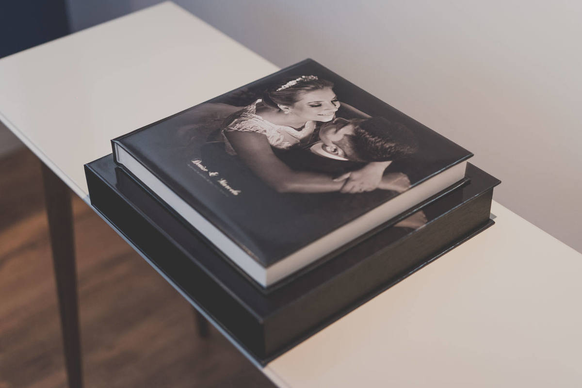 Caixa e álbum de casamento pelo melhor fotógrafo de casamentos de Curitiba e Campo Largo, Michel Druziki. 