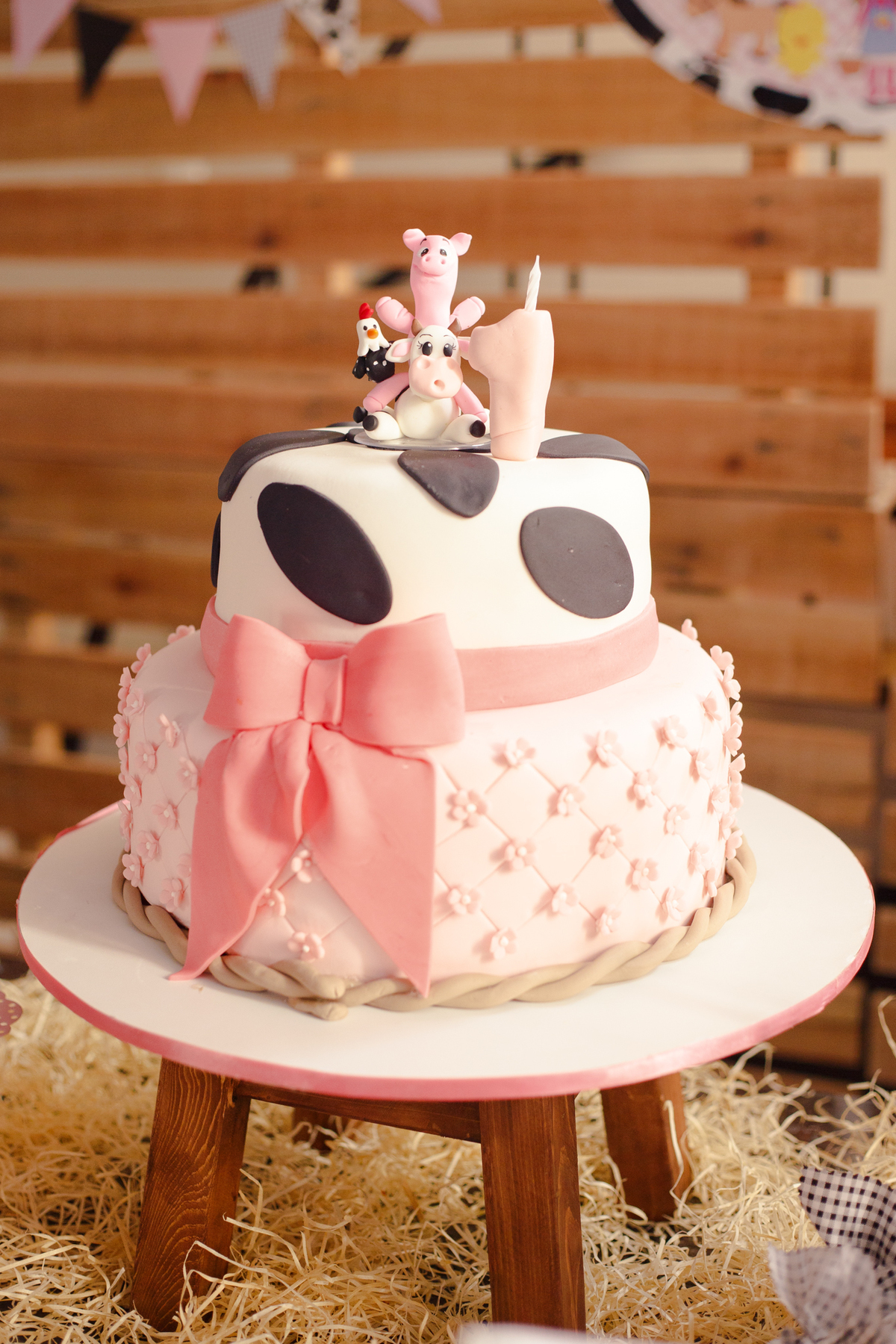 Detalhe do bolo de um aniversário infantil de 1 ano, em Belo Horizonte.