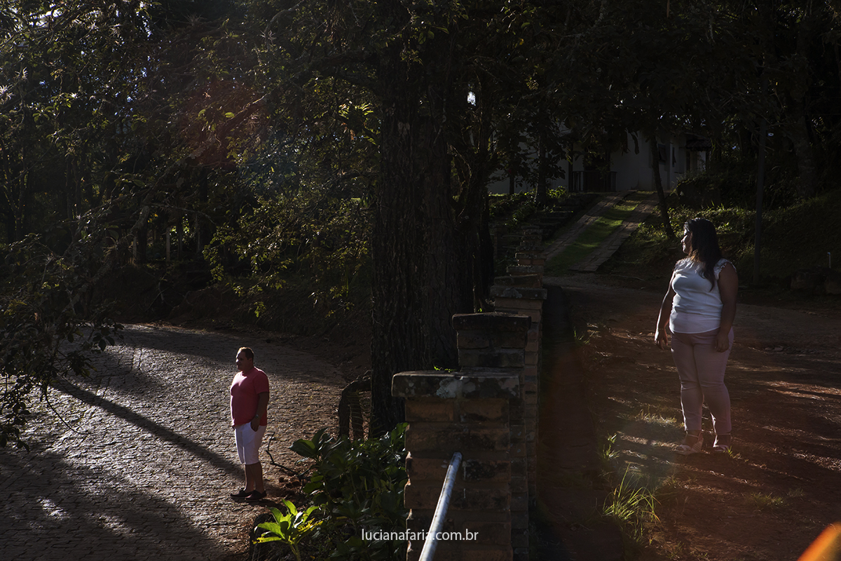 luz da tarde no ensaio do casamento de aline e guilherme fotografa luciana faria registrou o ensaio