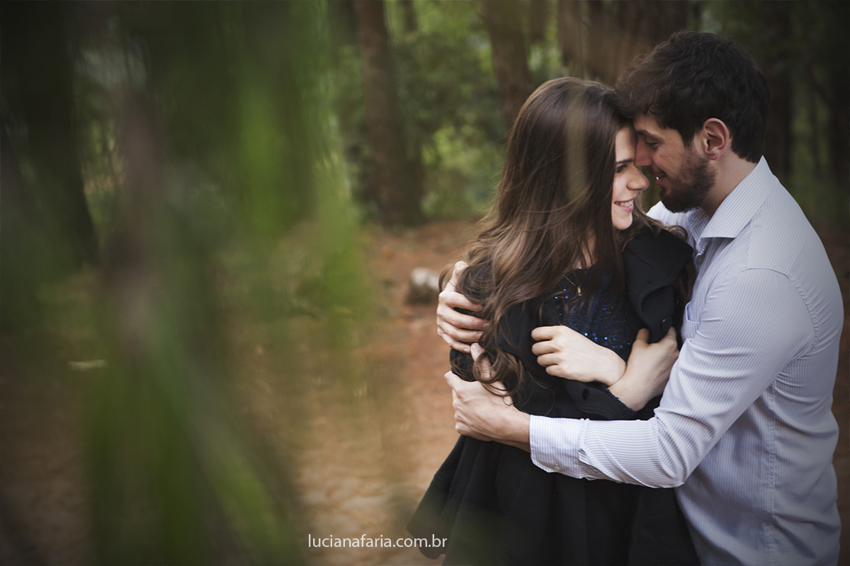 elopement na serra casal faz votos para album de casamento em poços de caldas com luciana faria fotografa