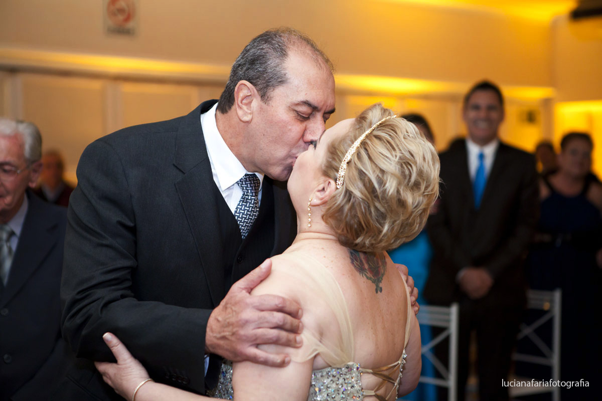 beijo, amor de casal, enfim casados, fotografando momentos, wedding, álbum do casamento