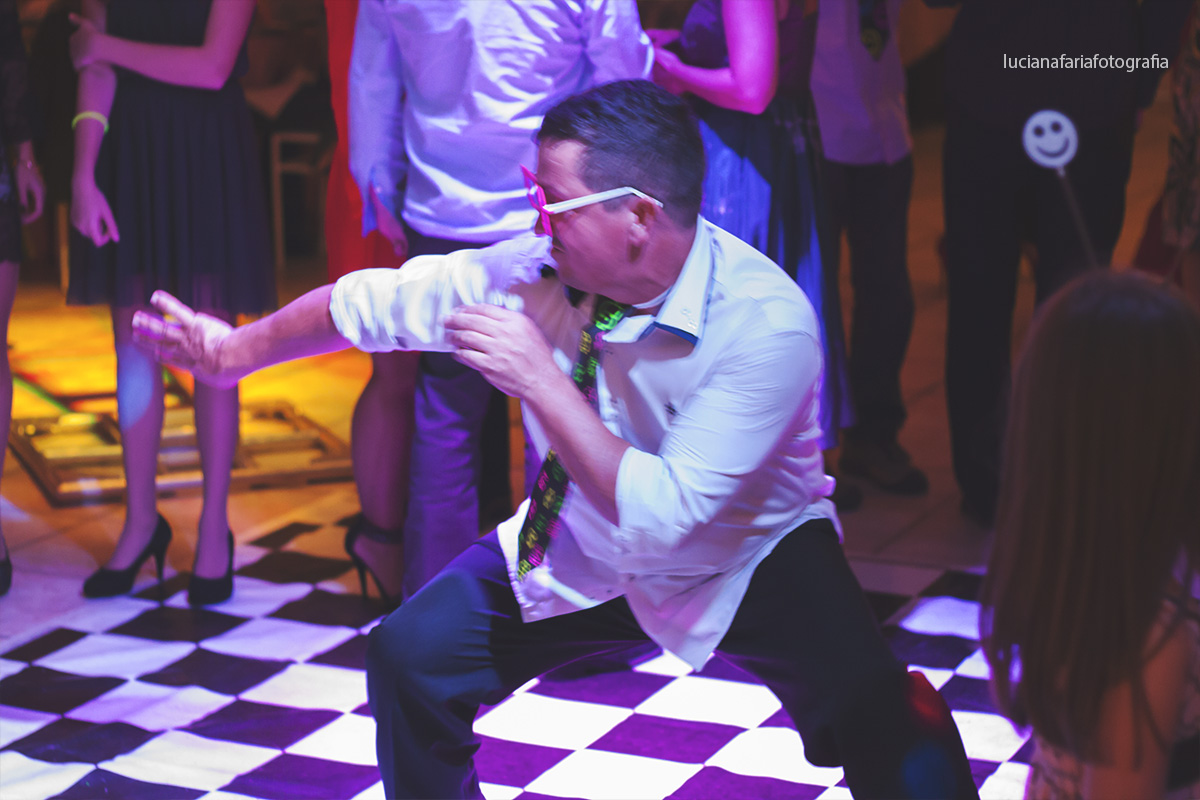 noivos, musica do noivo, festa, casamento, cerimonial,convidado dançando