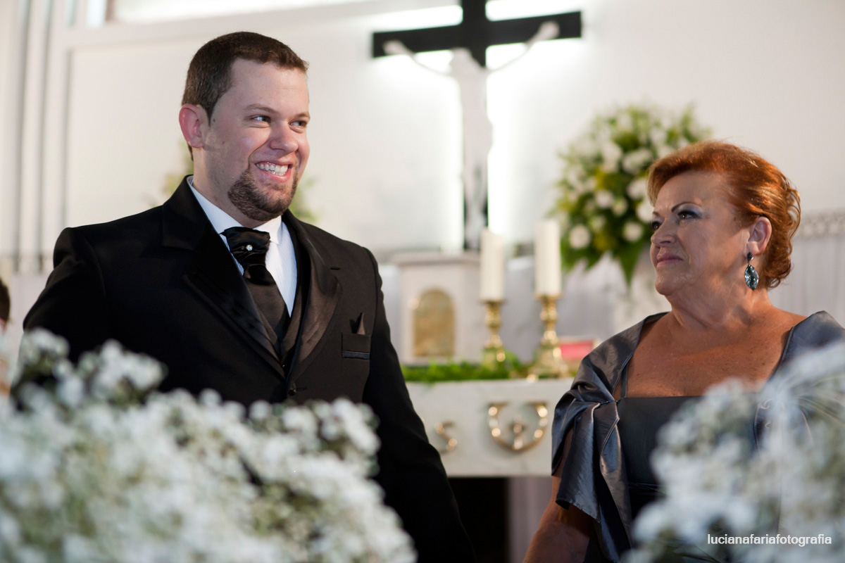 noivo, porta da igreja, casamento, decoração, cerimonial, mãe do noivo, terno do noivo, wedding