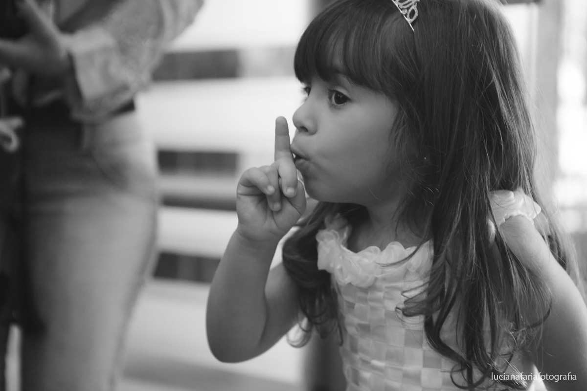 daminha, fofura, caisa de criança, vestido, dama, aliança, casamento