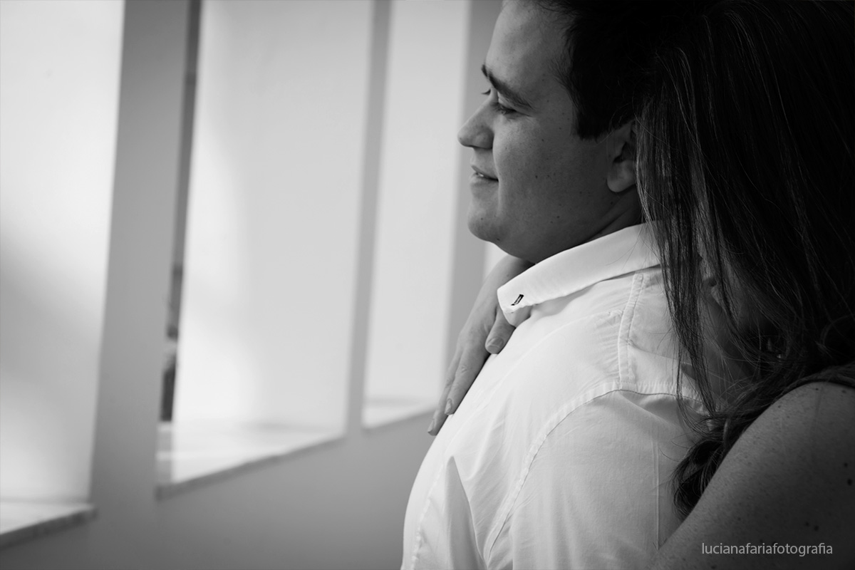 reflexos dos noivos, noivos, ensaio casal, retratos dos noivos, ensaio, interno,  thermas poços de caldas, luz natural, fim de tarde, amor, pré-casamento, cerimonial, casamento, pré wedding