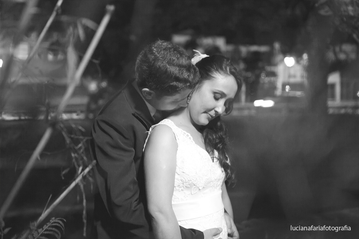 fotografias externas, noivos, casal, ensaio pós casamento,foto na rua, noivos, olhares, casados, momentos fotos, sem festa