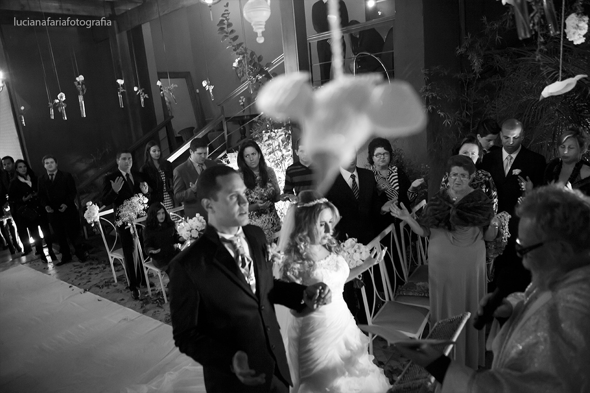 benção dos noivos, bombo, cerimônia, religioso, emoção, vestida de noiva, wedding, casamento, casar no salão, decoração, cerimonial,