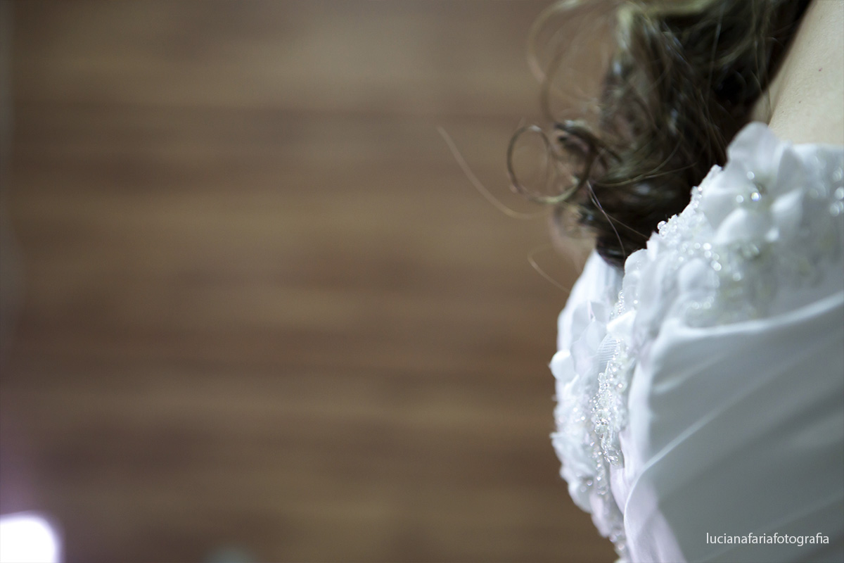 casamento, detalhes do vestido, vestido, vestido de noiva, wedding, casar, fotografia de casamento, making of, noiva, cabelos soltos, arranjo