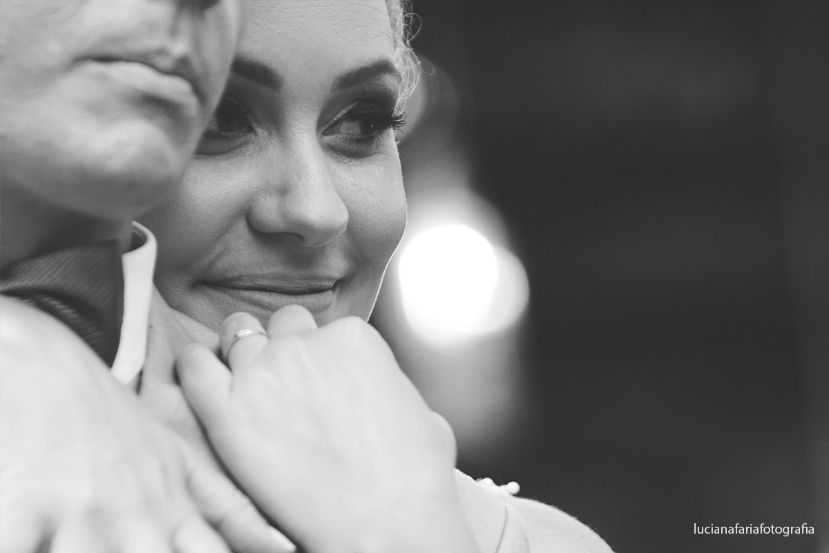 casados, ensaio casal, fotos pós, pós casamento, retratos, buque, laranja, vestido de noiva, alianças, entrada das alianças, biblia, noiva, casal de noivos, casamento de dia, vou casar, gravata borboleta, pastor, cerimôni