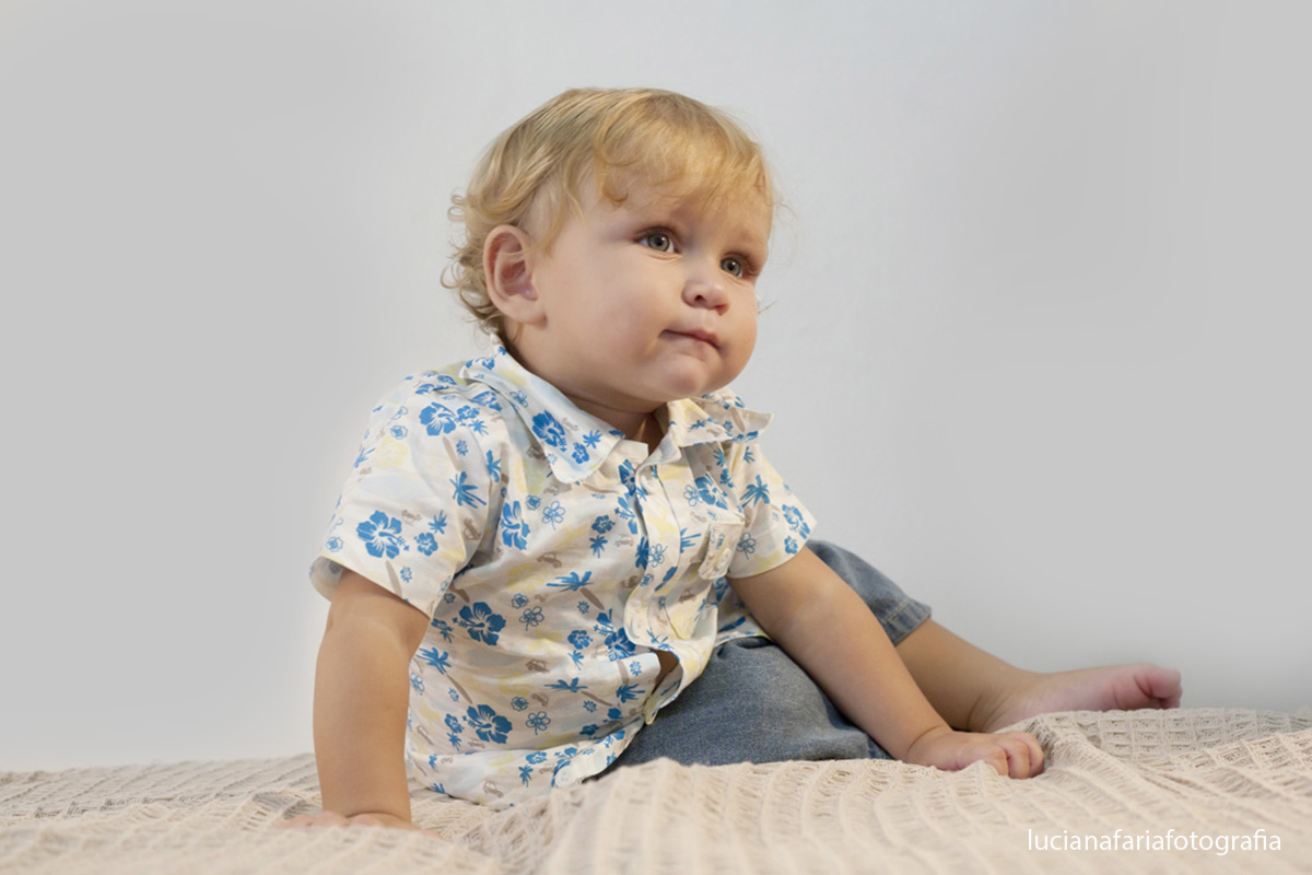 irmãos, amor de irmão, ensaio de irmãos, amor, amor de mãe, fofuras, filhotes, fotografia de família, família, estúdio, mãe, tatuagem, mãe e filhos, ensaio, fotografias, ensaio da mamãe