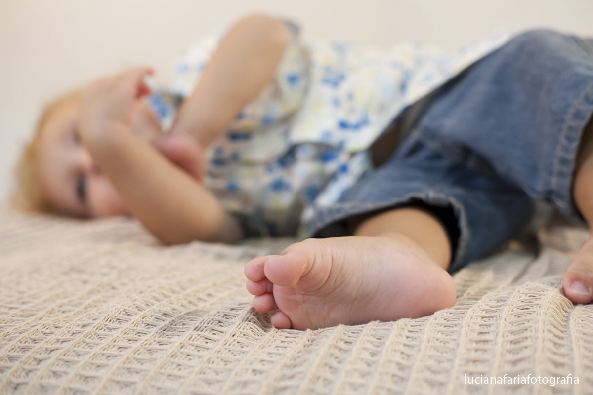 irmãos, amor de irmão, ensaio de irmãos, amor, amor de mãe, fofuras, filhotes, fotografia de família, família, estúdio, mãe, tatuagem, mãe e filhos, ensaio, fotografias, ensaio da mamãe