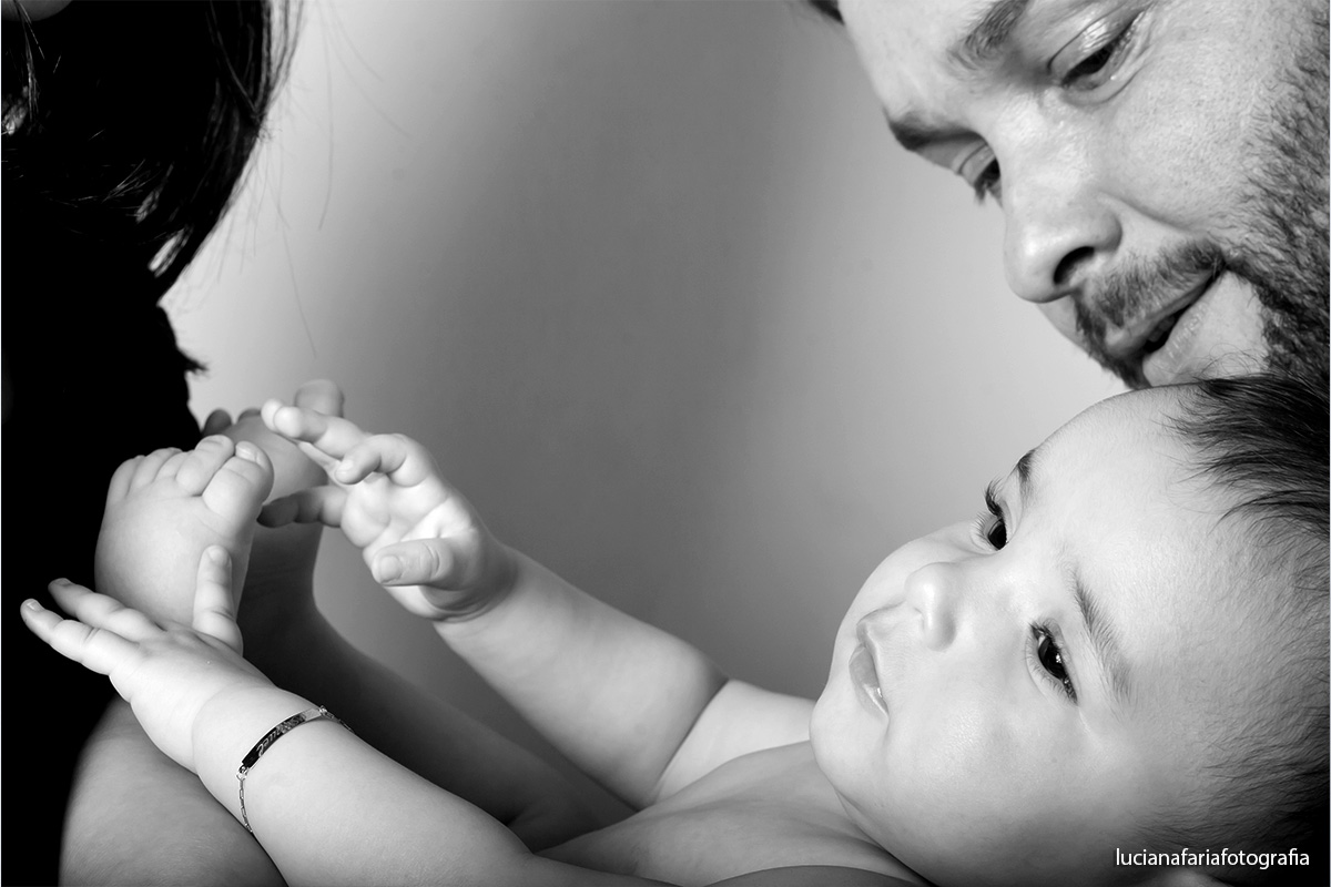 ensaio, gestação, mamãe, papai, pai de primeira viagem, letra, nome, feltro, estúdio, foto estúdio, ensaio família, casal, bebê, baby, amor